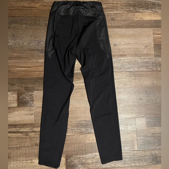 A Day Throw It Higher Leggings - Picture 3 of 4